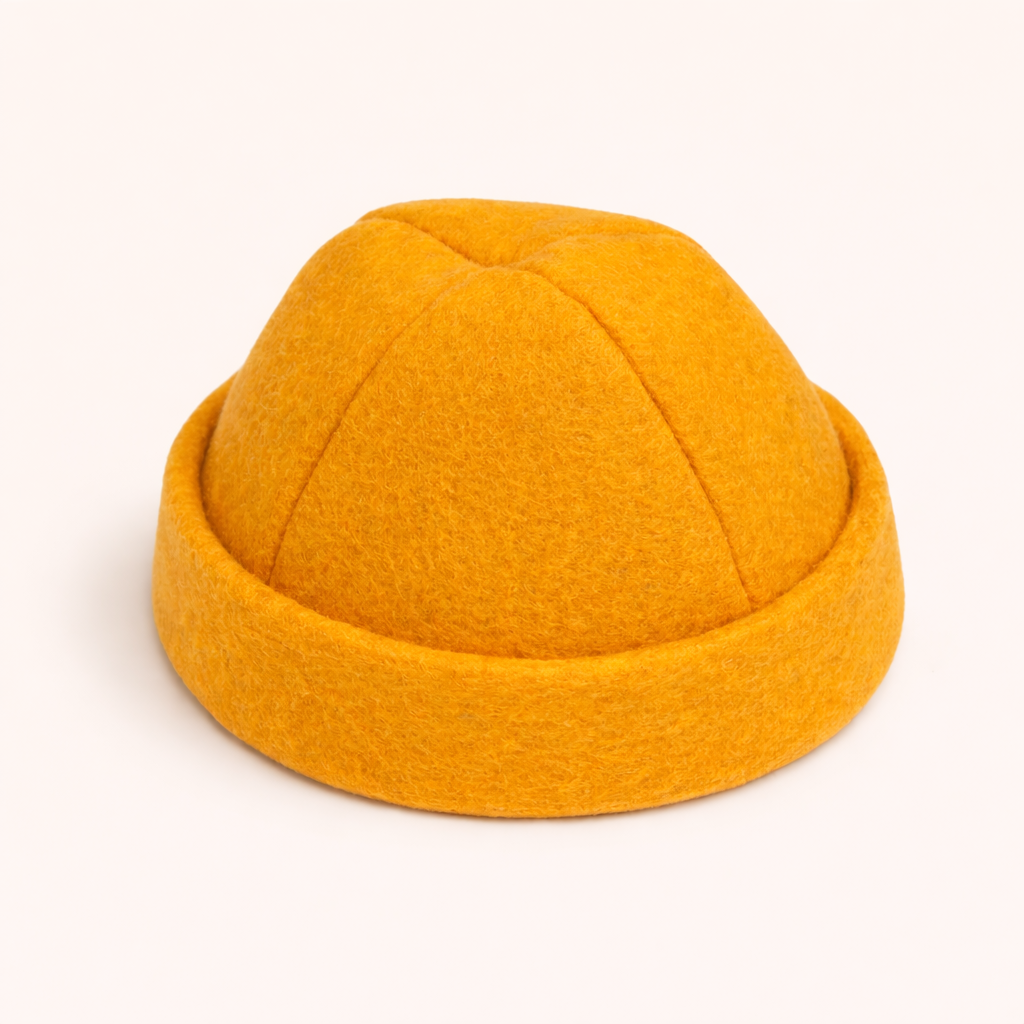 Utsira sauna hat in ochre wool without a loop from Løyly